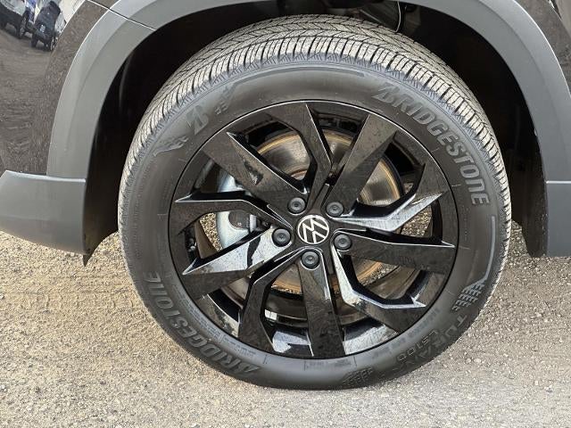 2023 Volkswagen Taos SE